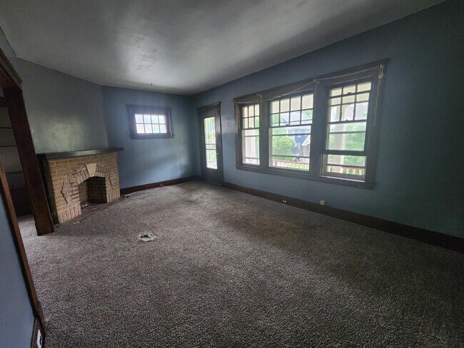 Building Photo - 11321 Parkview Ave