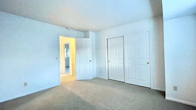 Building Photo - 2 Bedroom Condo with 2-Car Garage in Parkside Condominiums by Meadow Park