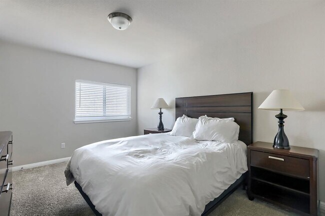 Building Photo - 5547 Bellissima Way