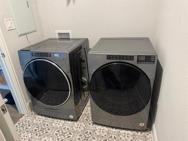 Building Photo - 207 Midnight Trl