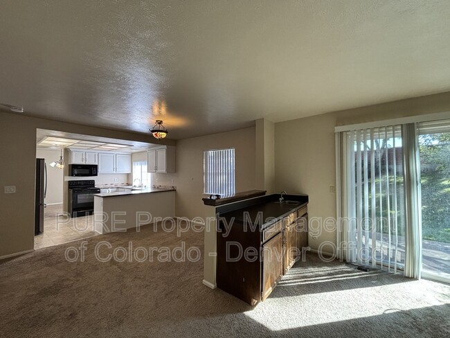 Building Photo - 3980 E Phillips Cir