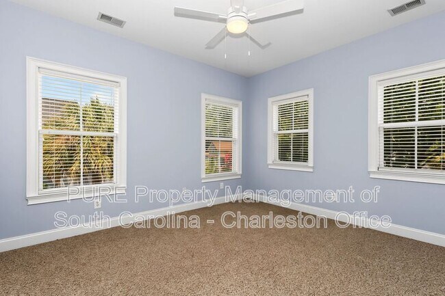 Building Photo - 108 Danielle Ln