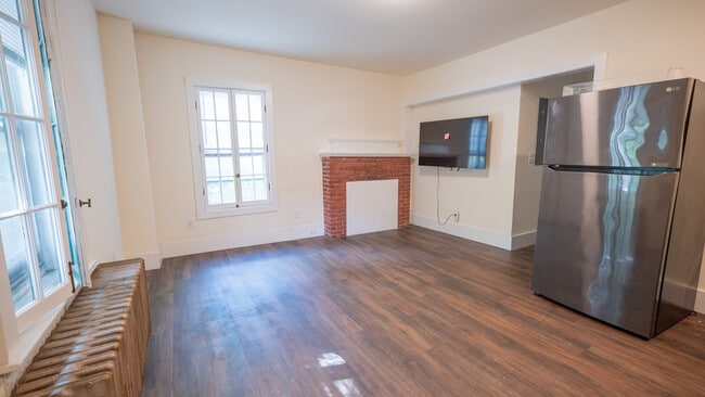 Building Photo - 21 Hungerford Terrace