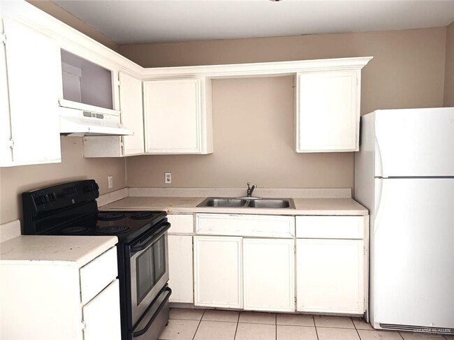 Building Photo - 6505 Lima Ln