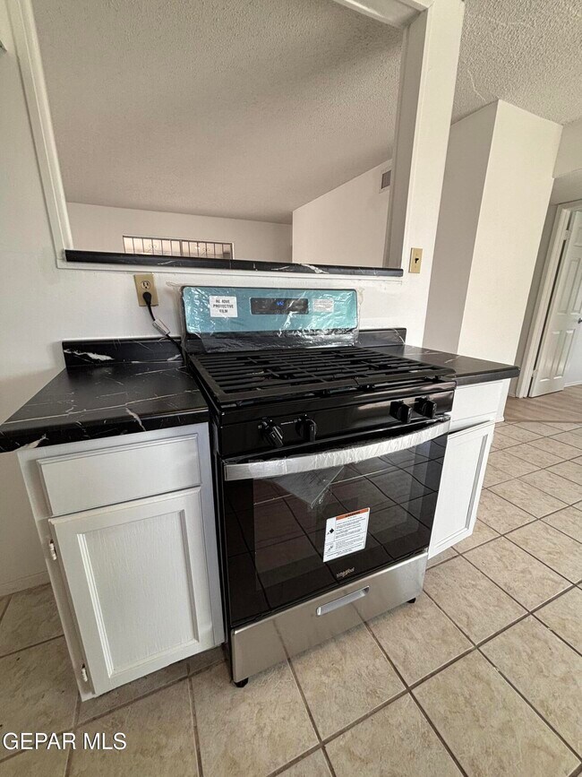 Building Photo - 5808 Dearborne Dr