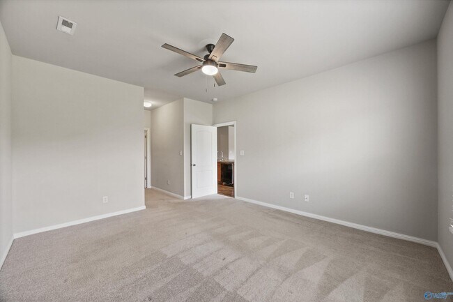 Building Photo - 30000 Abbeywood Ln