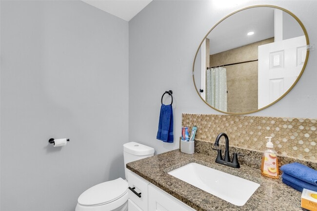 Building Photo - 5815 Schevers St