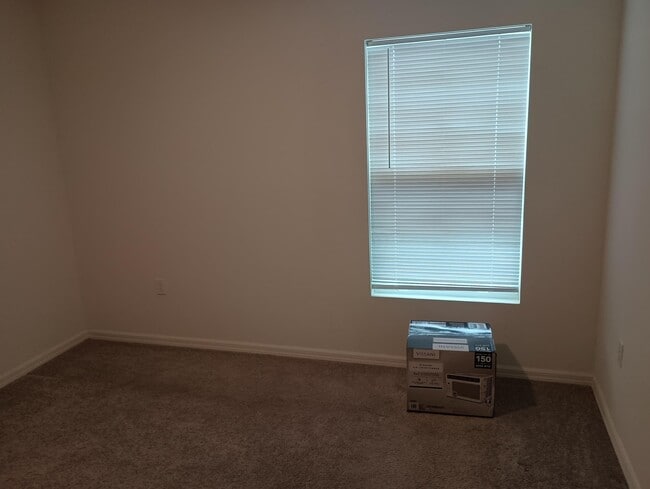 Building Photo - 357 SE Starfish Ave