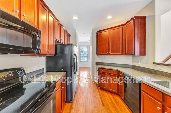 Building Photo - 9161 Parlor Dr