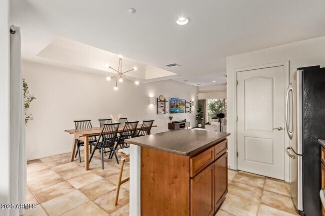 Building Photo - 6940 E Cochise Rd