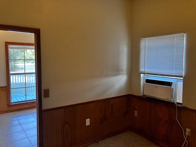 Building Photo - 174 Golden Meadow Dr