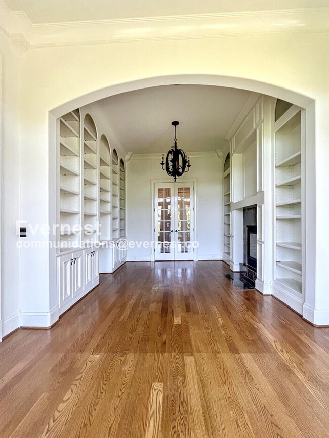 Building Photo - 9558 Hampton Reserve Dr