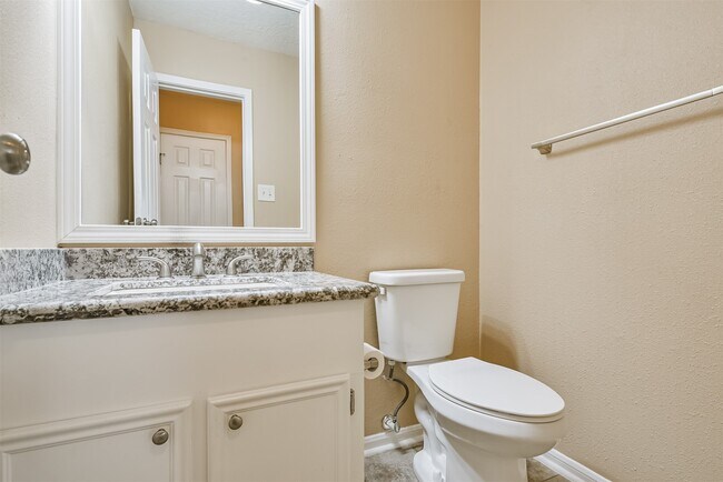 Building Photo - 5821 Guadalupe Dr