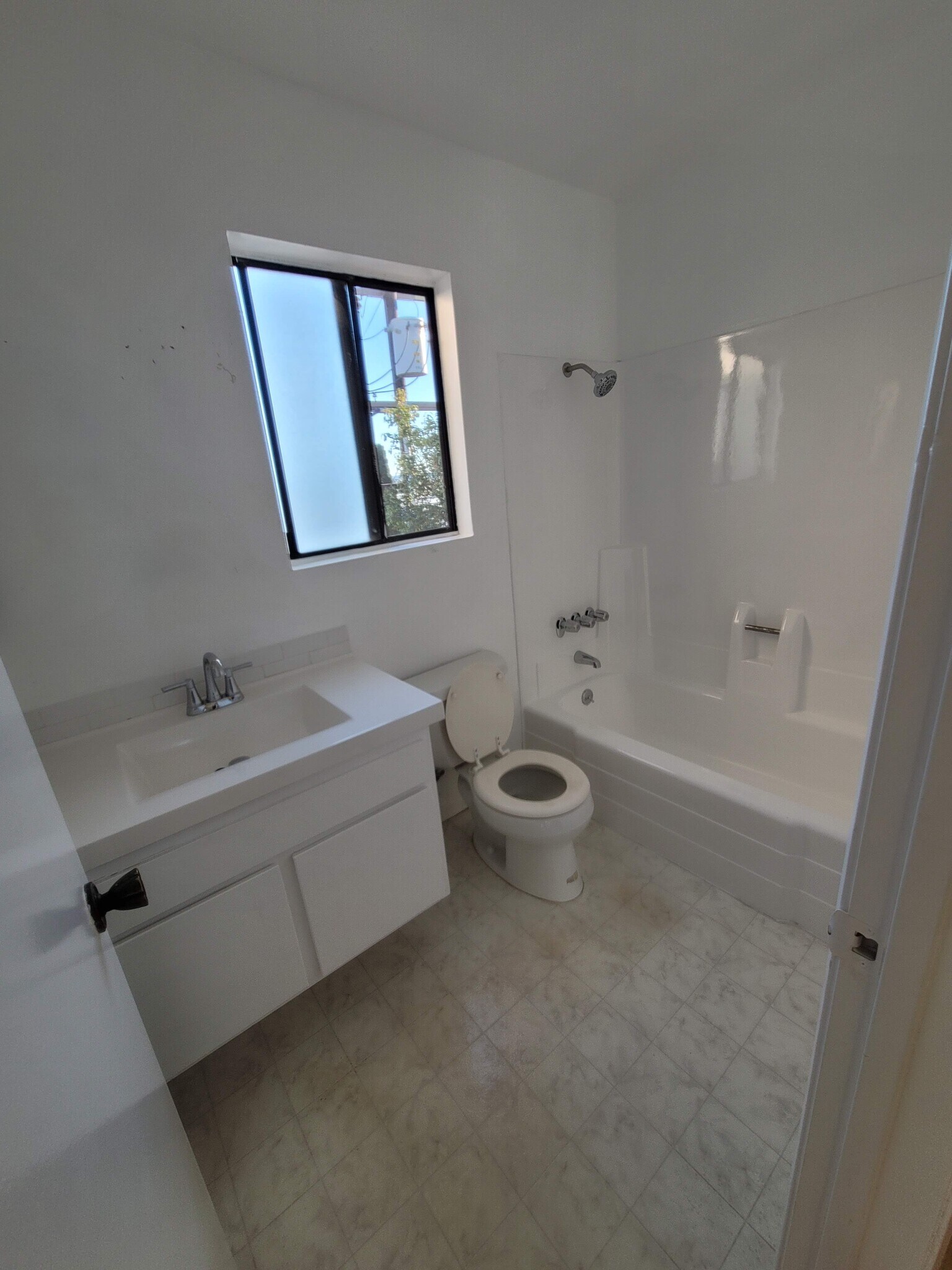 Building Photo - 10521 National Blvd