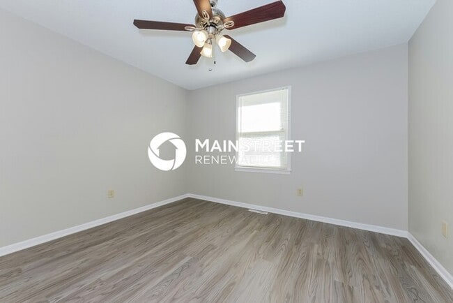 Building Photo - 3 Bedroom Pet-Friendly Home in Pleasant Hi...