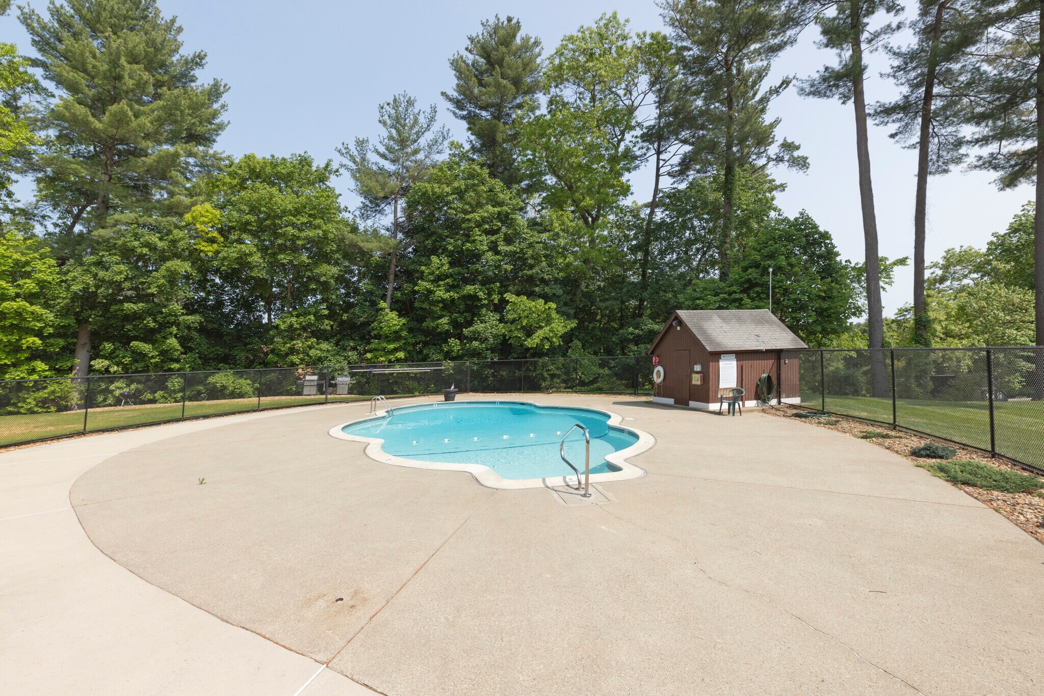 Building Photo - 205 Great Rd