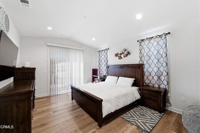 Building Photo - 2406 Nicklaus St