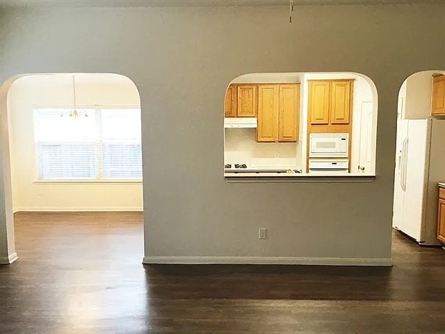 Building Photo - 22508 Red River Dr