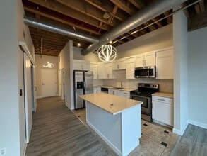 Building Photo - Bonnie Jean Flats