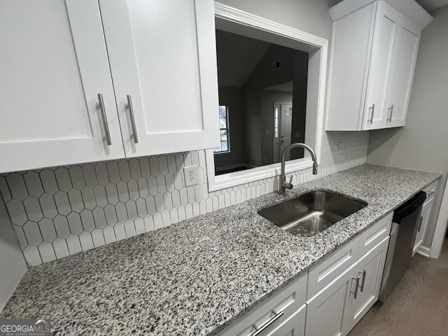 Building Photo - 5961 Sherwood Trace