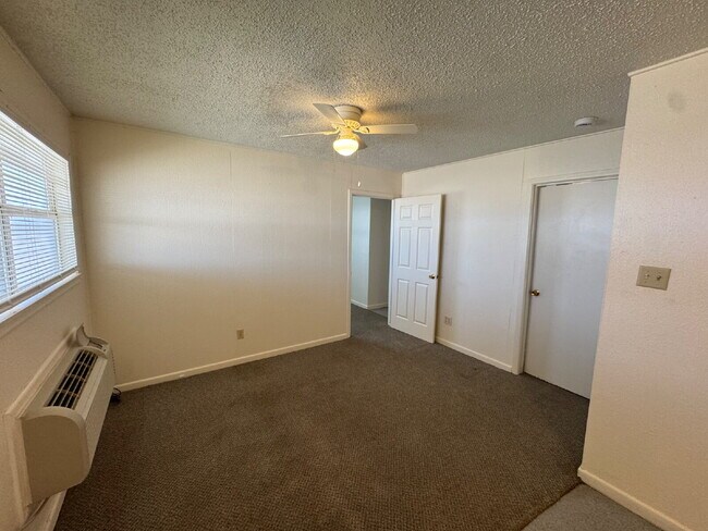 Building Photo - MOVE IN SPECIAL- Cozy 2-Bedroom Unit in Lubbock – Ideal for Urban Living!