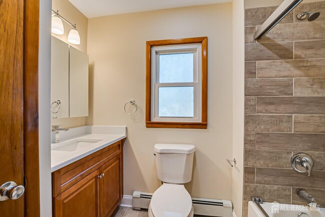 Building Photo - 92 Coleman St