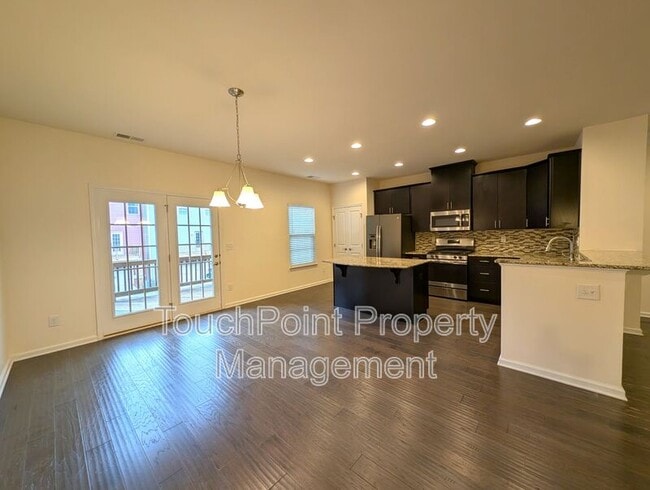 Building Photo - 4061 Zilker Park Dr