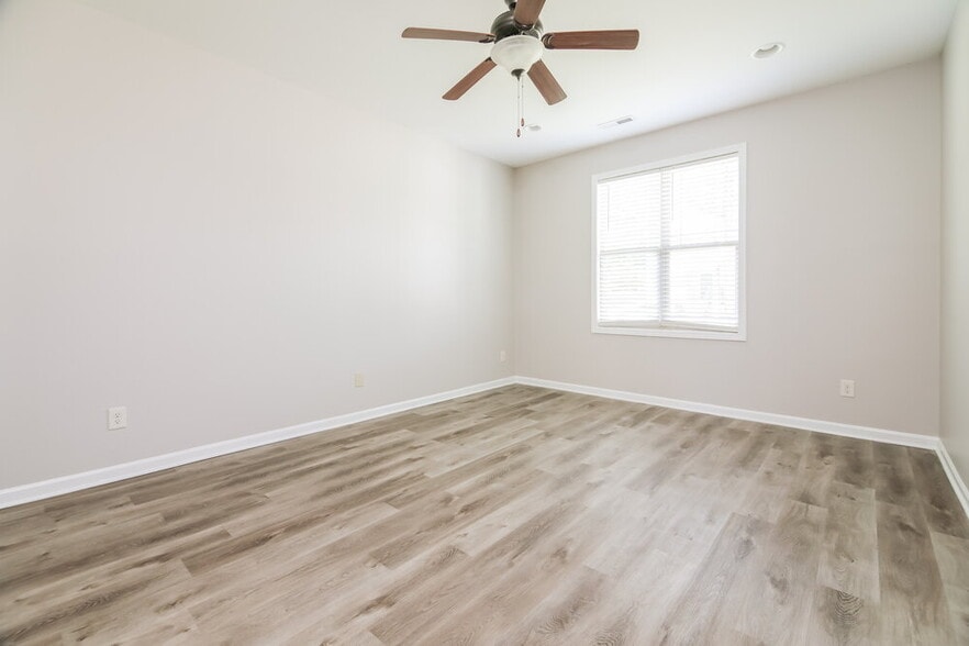 Building Photo - 62 Dropseed Ln