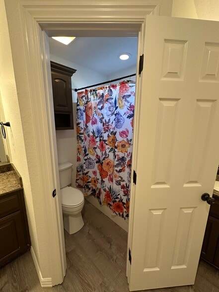 Building Photo - 571 N Rupple Rd