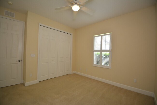 Building Photo - Luxurious Pool Home in gated community of ...