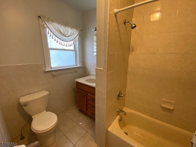 Building Photo - 316 Claremont Ave