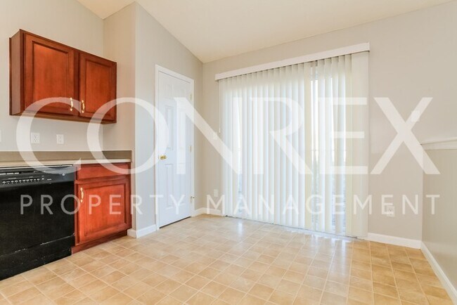Building Photo - Stunning 3 Bedroom with Cathedral Ceilings!