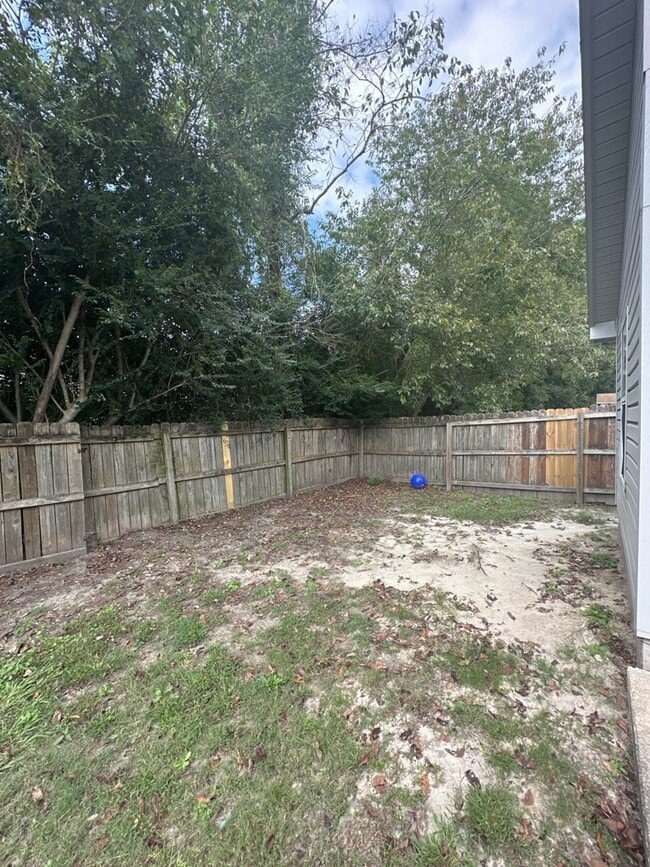 Building Photo - Beautiful 3 Bedroom, 2 Bath Home-3013 Steeple Chase Ct.