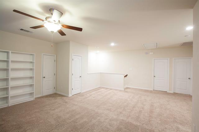 Building Photo - 5601 Fremont Dr