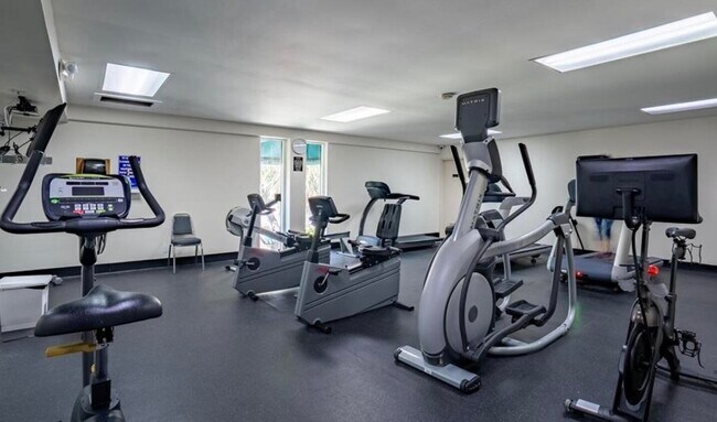 Building Photo - 111 Briny Ave