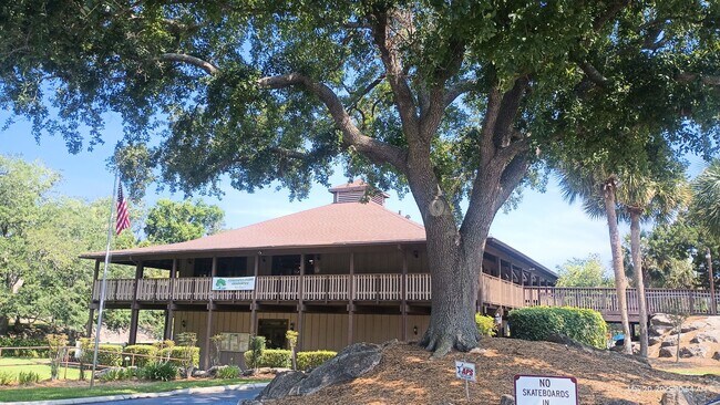 Building Photo - 3 bedrooms  in The Trails subdivision in O...