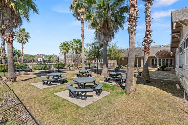 Building Photo - PRE-LEASE August 2026!!! 2/2.5 in The Wood...