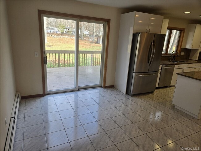 Building Photo - 11 Secor Ct