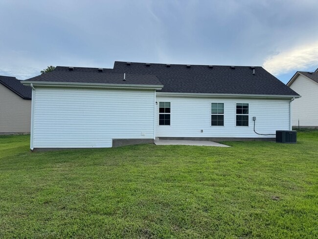 Building Photo - 1605 Gambill Wood Dr