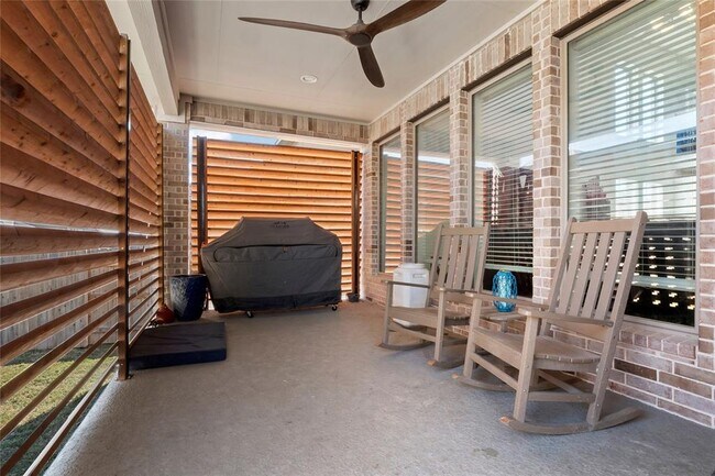 Building Photo - 228 Gary Wayne Dr