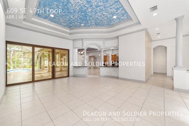 Building Photo - 609 SE 47th Loop