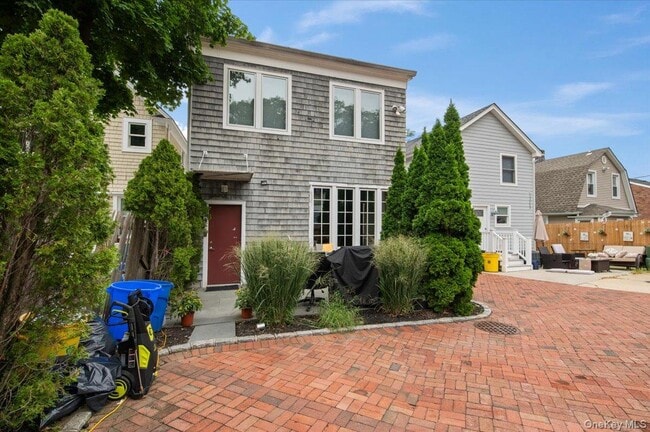 Building Photo - 97 Pine Hollow Rd