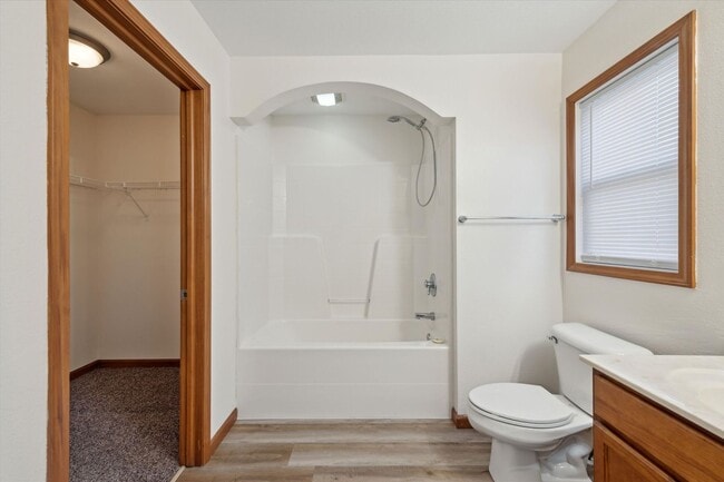 Building Photo - Large 3 Bed 2 Bath ranch for rent