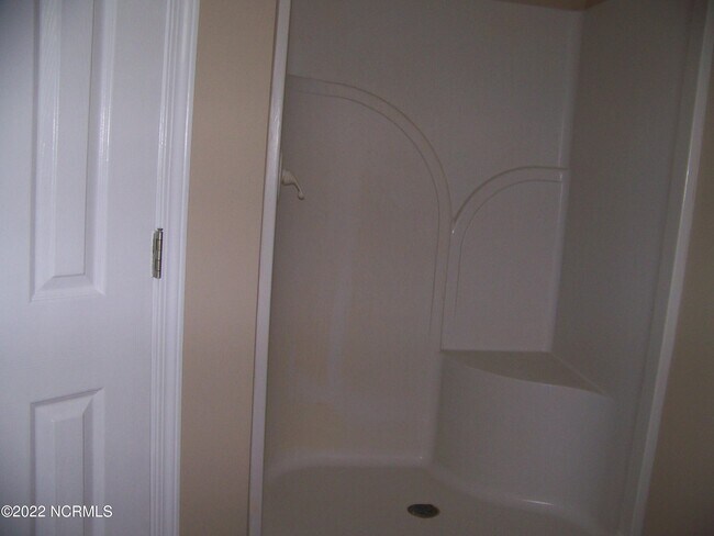 Building Photo - 105 Antler Dr