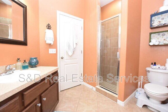 Building Photo - 7061 Heatherbrook Dr