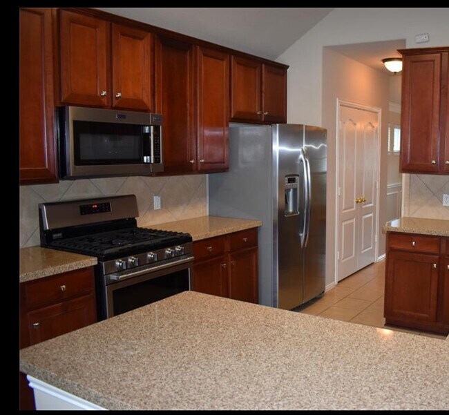 Building Photo - 29806 S Legends Village Cir