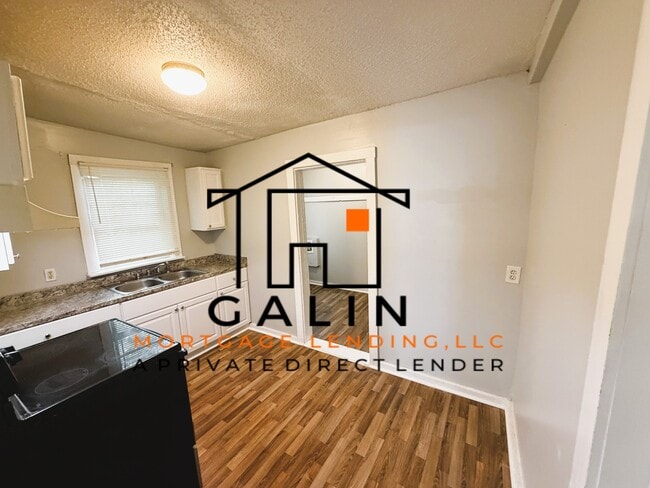 Building Photo - 237 Millen St