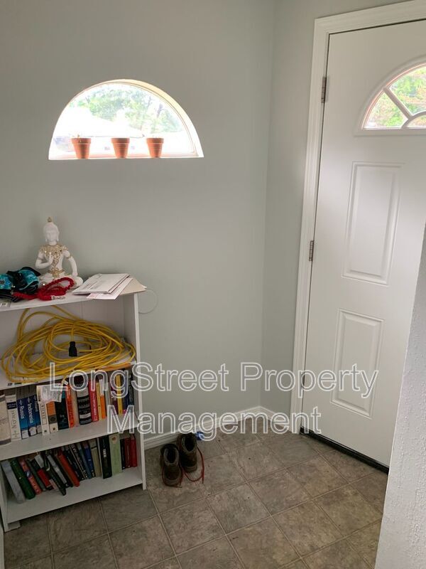 Building Photo - 1012 NW 34th St