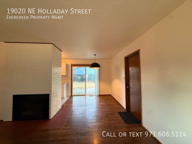 Building Photo - 19020 NE Holladay St
