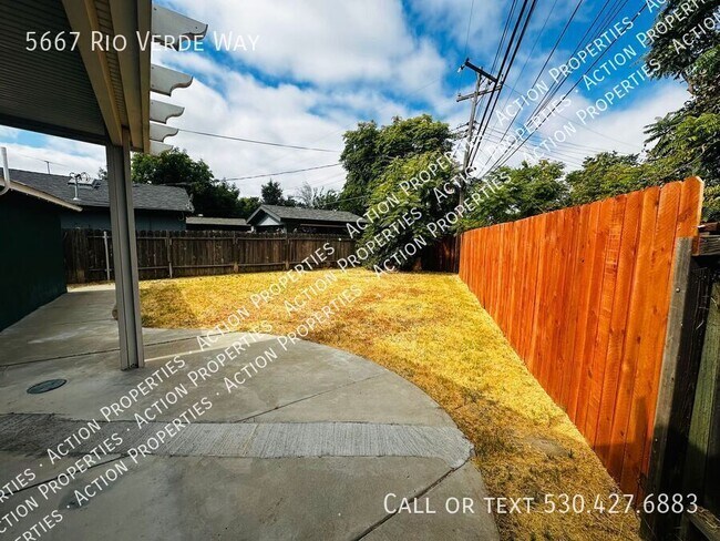 Building Photo - 5667 Rio Verde Way